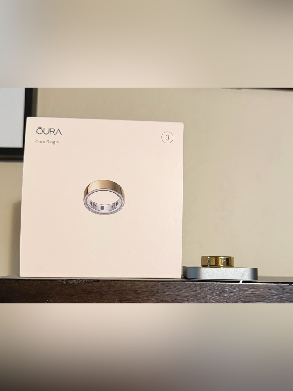 Oura Ring 4 - Gold Size 9